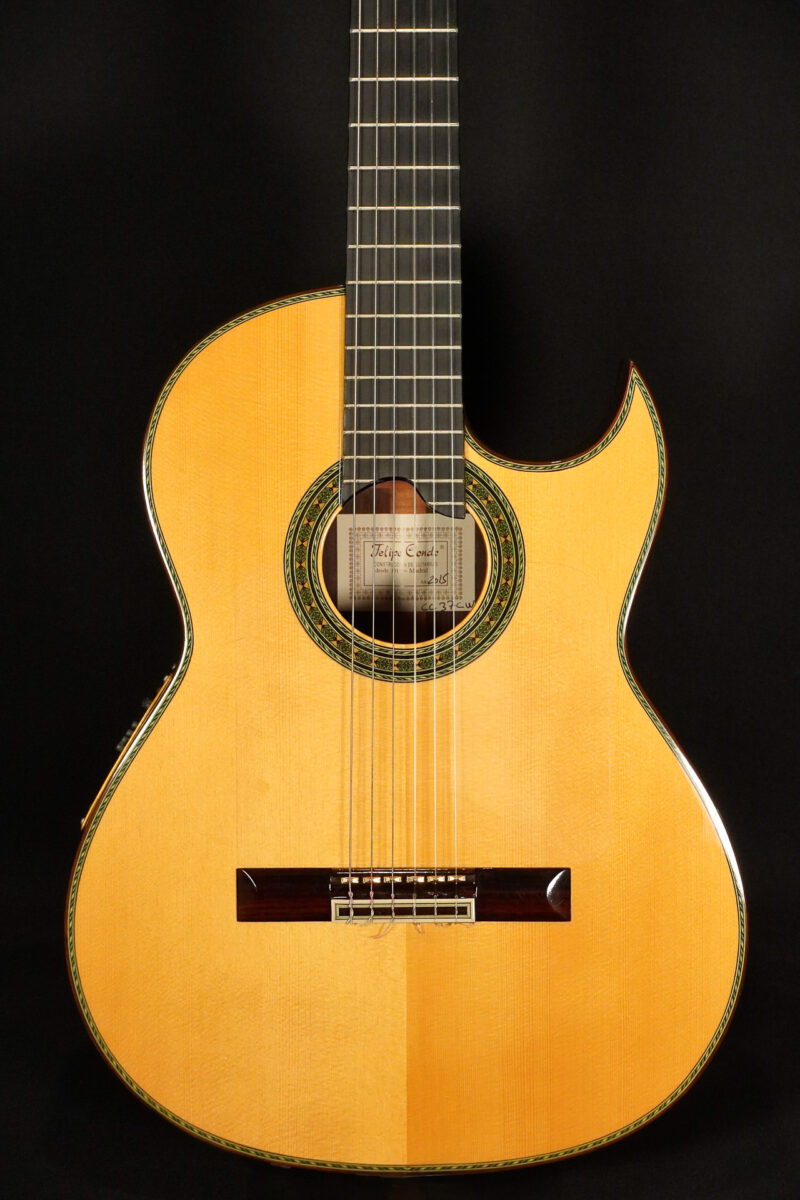 Felipe Conde CC37CW Custom – Bild 3