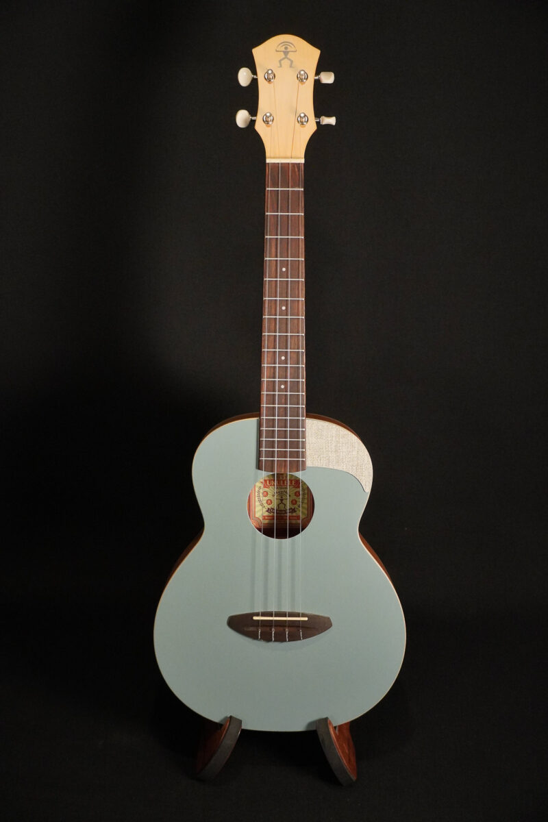 aNueNue UT-10-BA