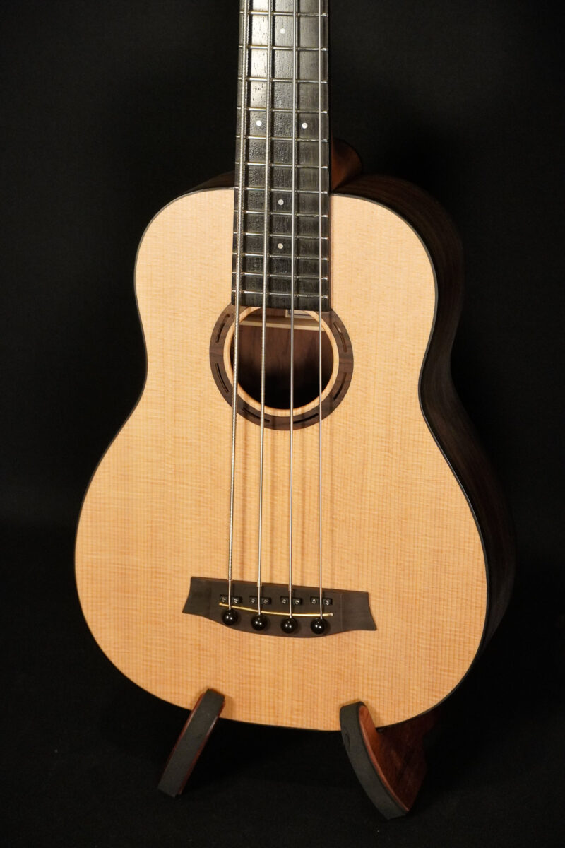 Stevens Bass Ukulele Non-Cut – Bild 7