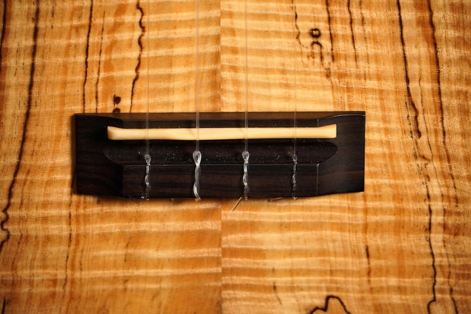 Seilen Ukuleles - Custom Konzert Ukulele Spalted Maple – Bild 7