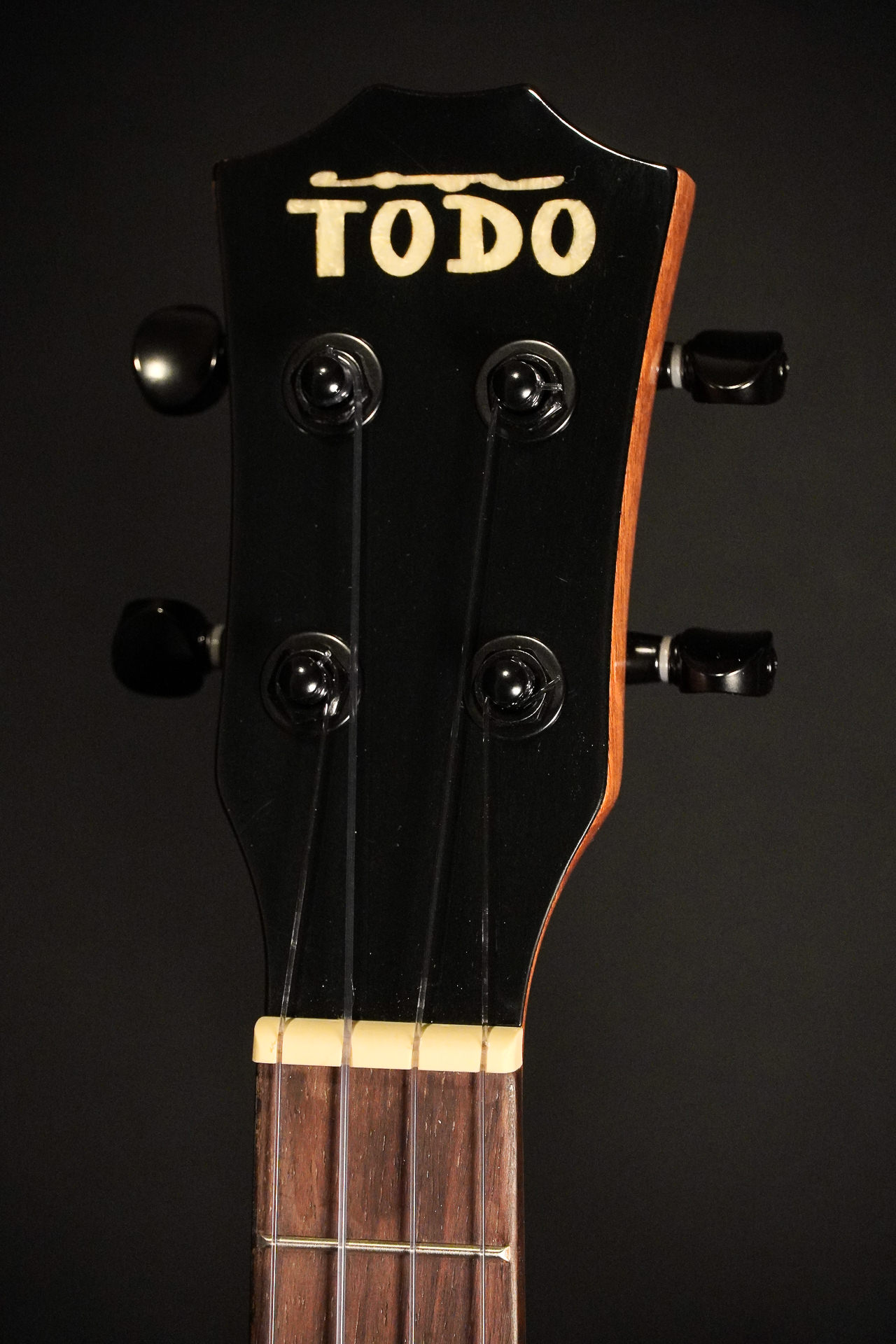 Todo UTD-W25T Tenor Ukulele - Image 4
