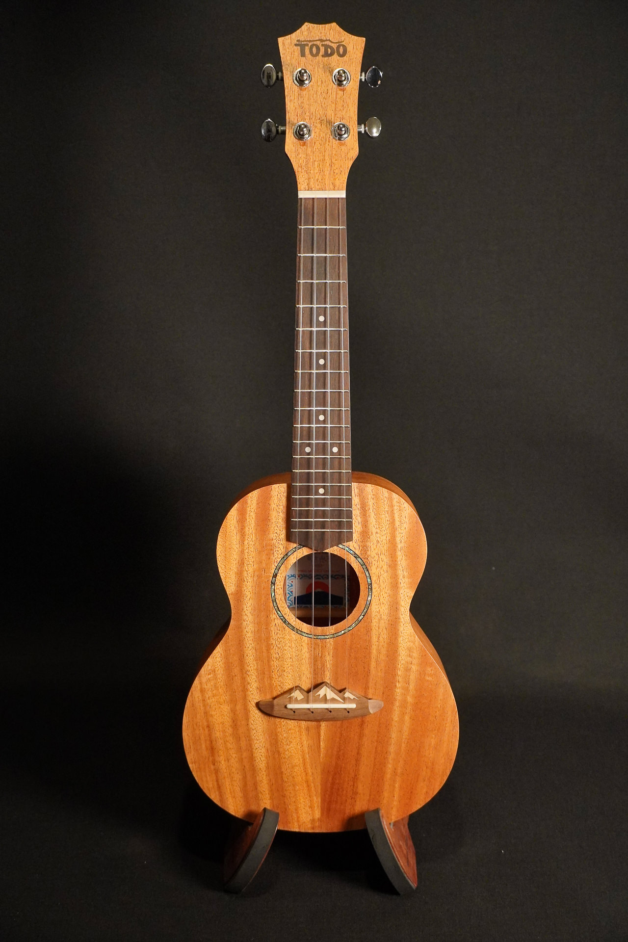Todo UTD-B10C concert ukulele