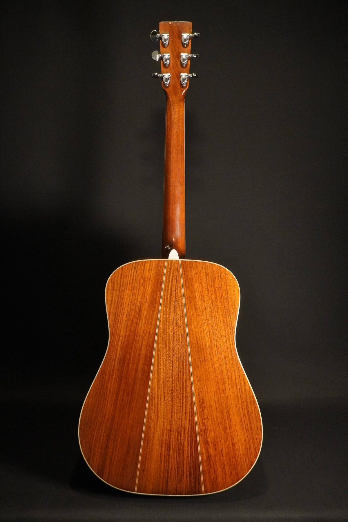 Alternative view of Martin D-35 1976 Vintage