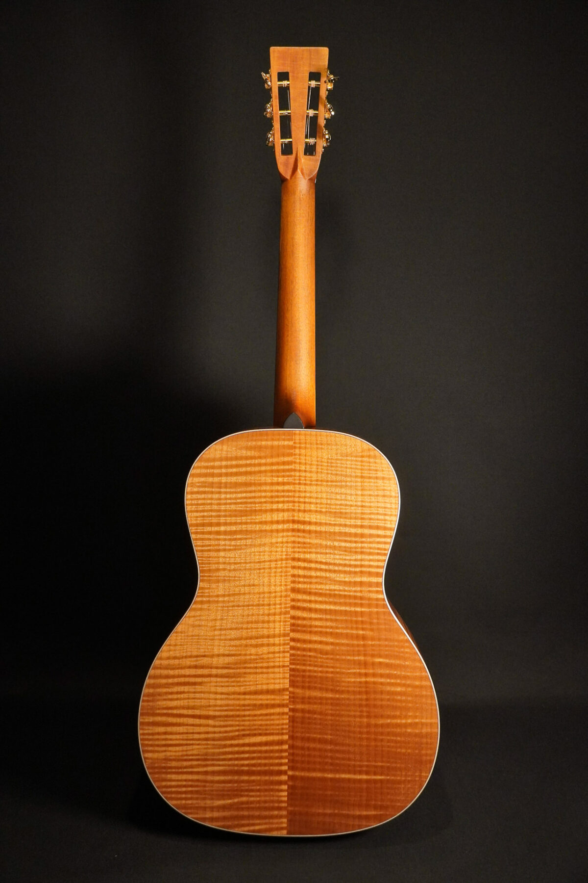 Alternative view of Boucher GR-HG-166T "Grand Reserve" 000 / 12 Fret - Torrefied Maple