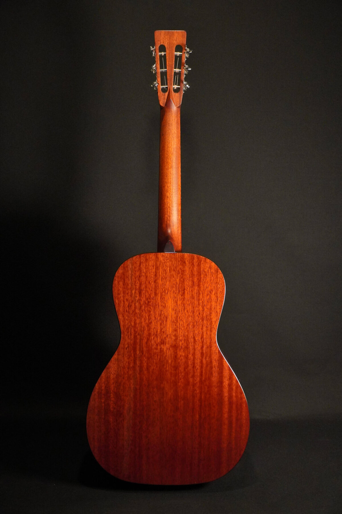 Alternative view of Eastman E1P DLX SB