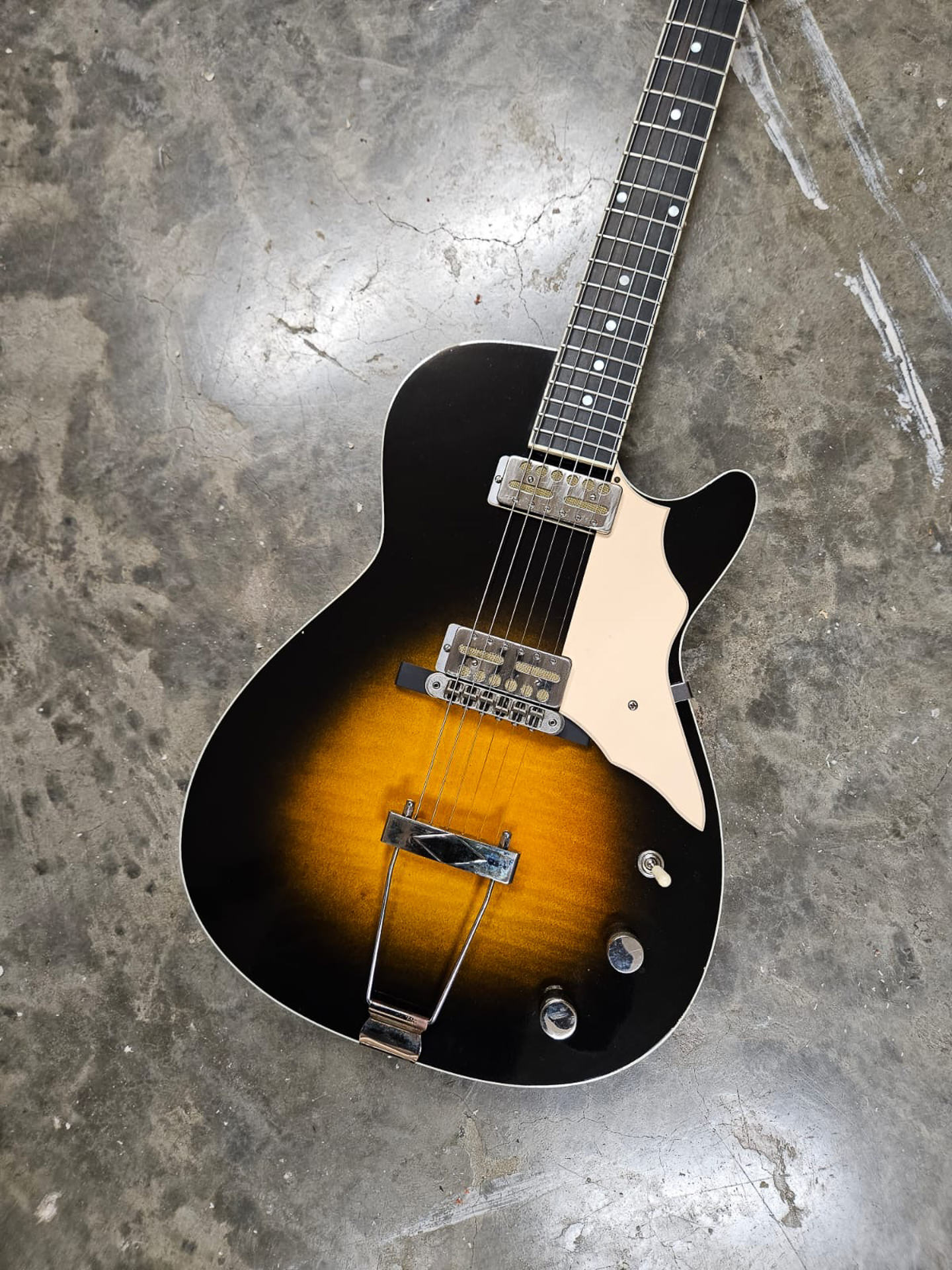 Hammet Guitar Co. H470 Astro Strat