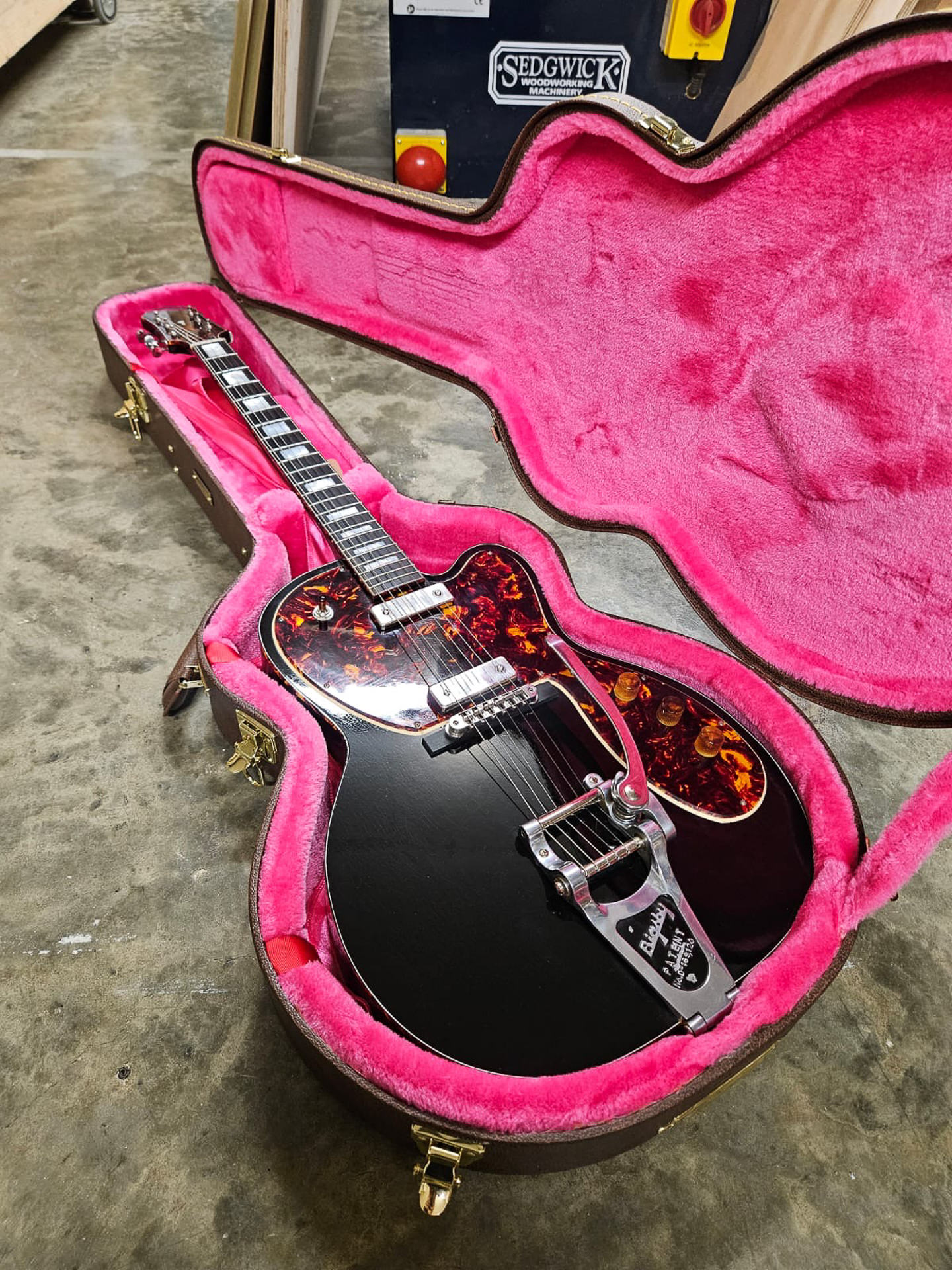 Hammet Guitar Co. H161 Slim Twin Custom - Aged Piano Black