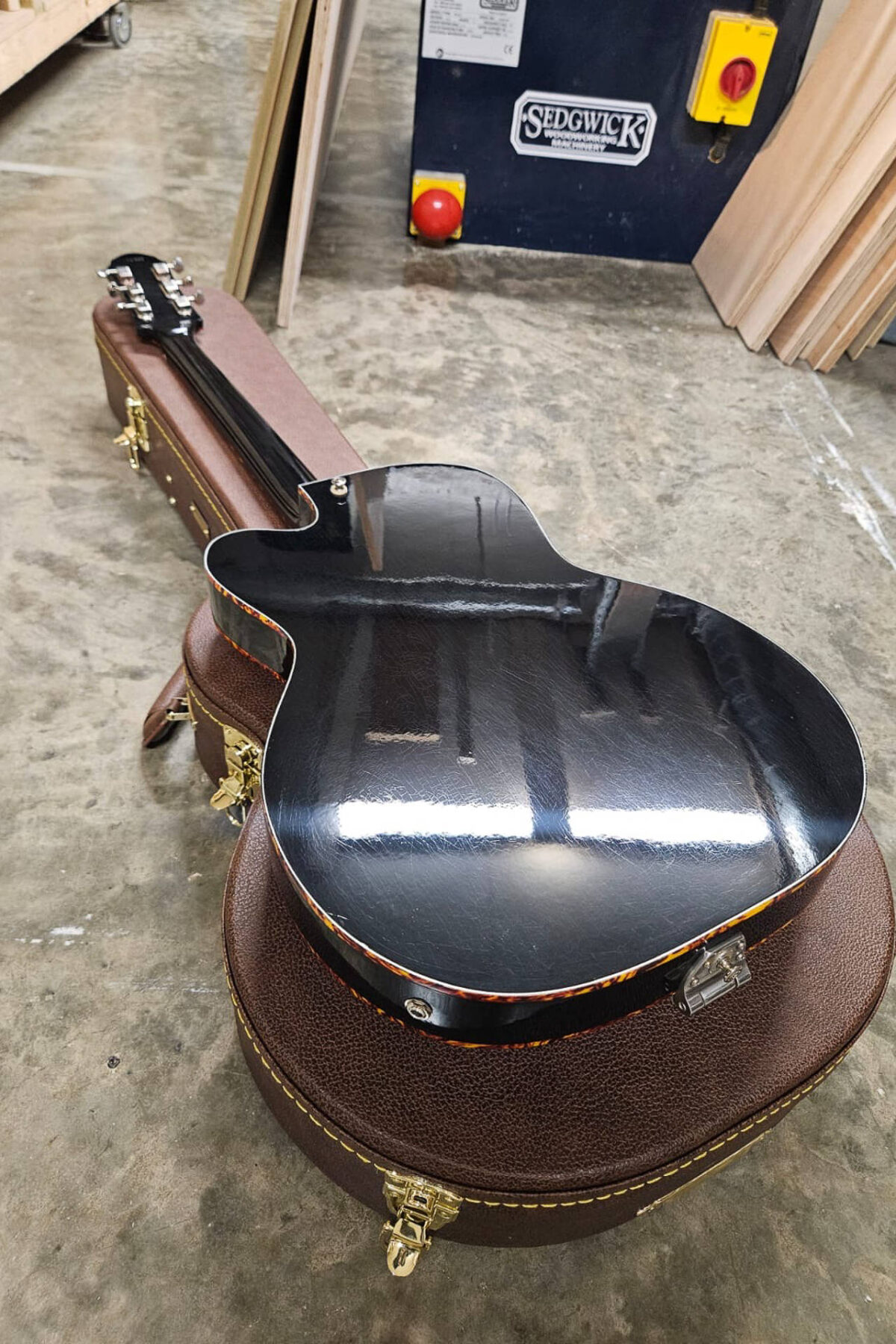 Alternative view of Hammet Guitar Co. H161 Slim Twin Custom - Aged Piano Black