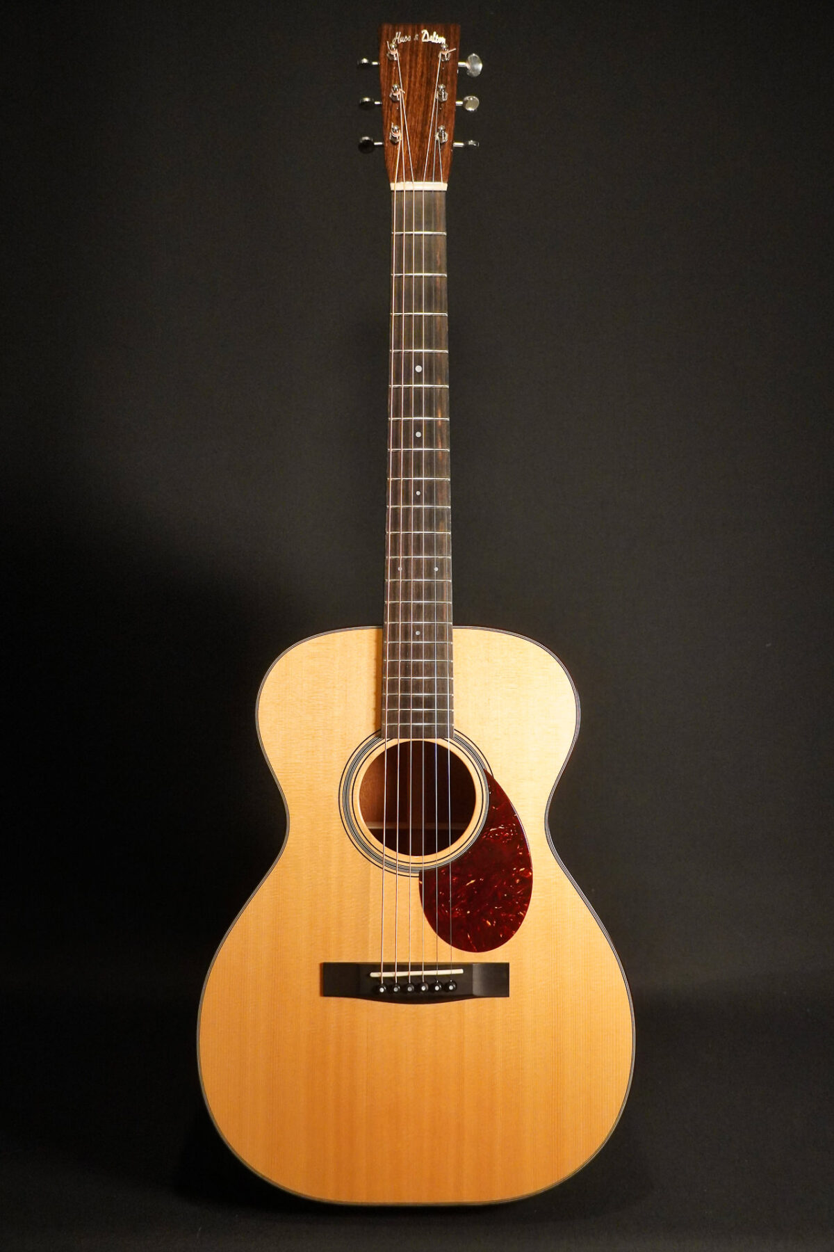 Huss & Dalton T-OO14