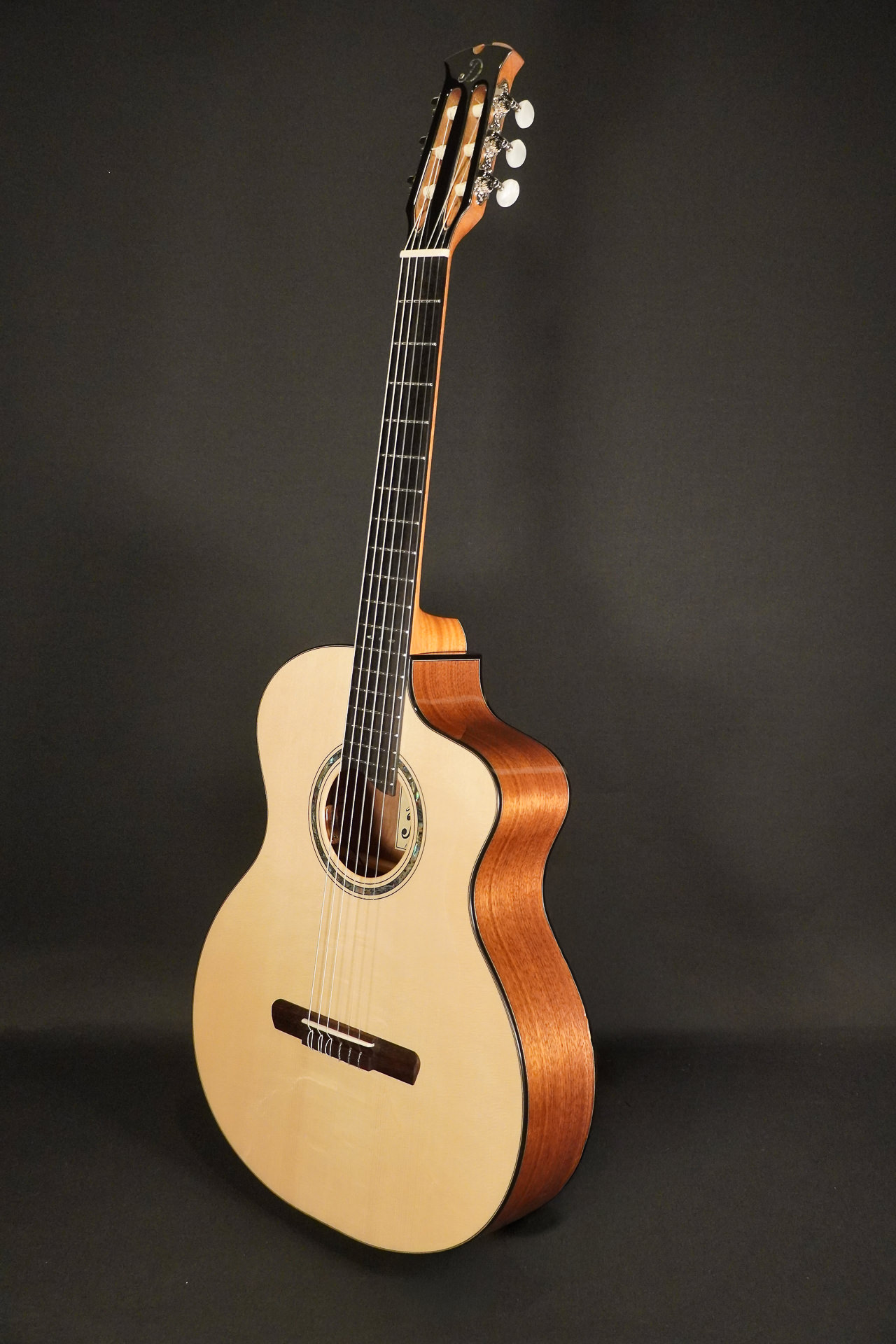 Dowina Spruce / Walnut HCE Nylon L.R.Baggs Lyric 2026 – Bild 15