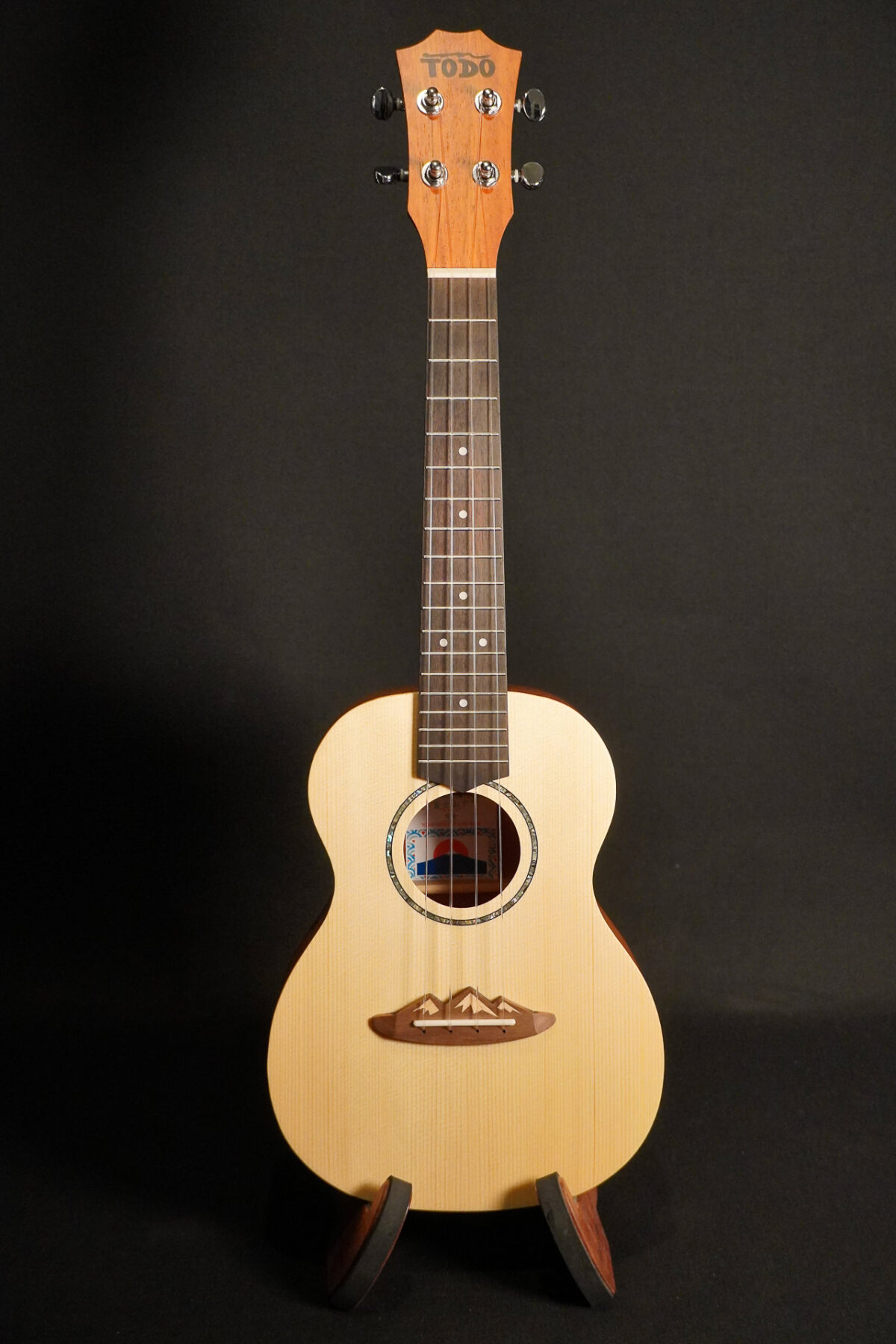 Todo UTDB20C concert ukulele