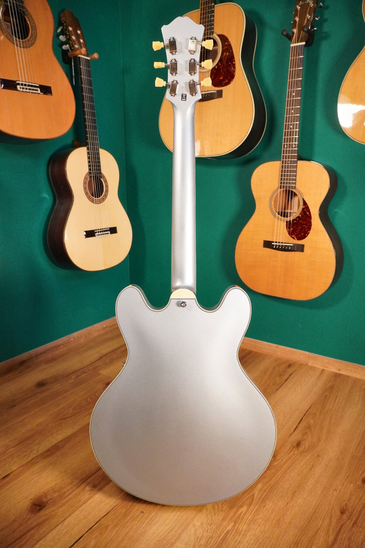 Alternative view of Eastman T64 Trapeze Iced Blue Metallic