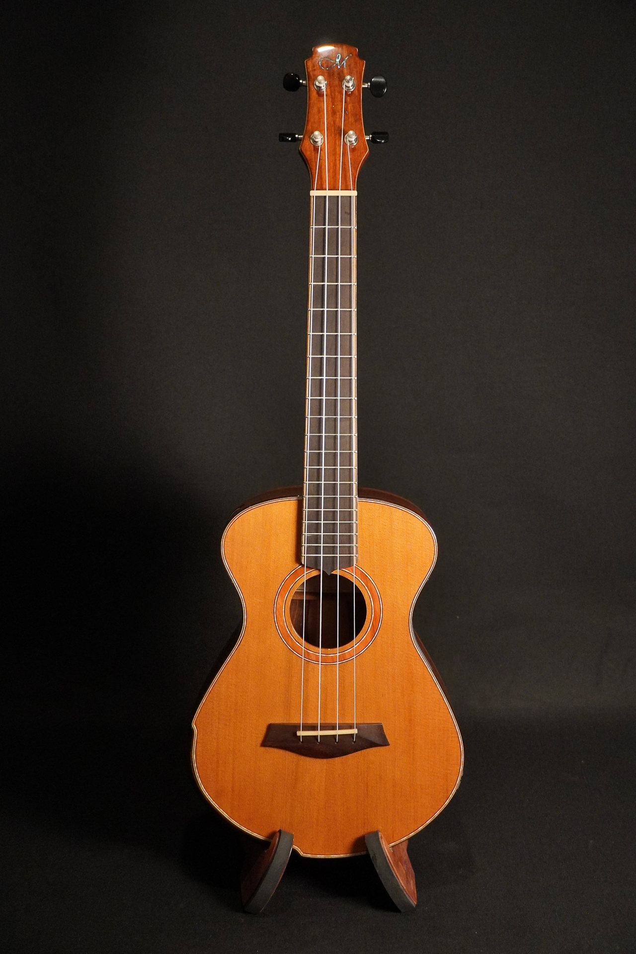 Maestro UT-SR Tenorukulele