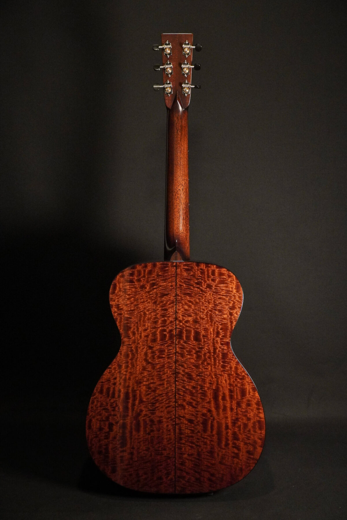 Alternative view of Bourgeois OO-12 Custom Beeswing Mahagony