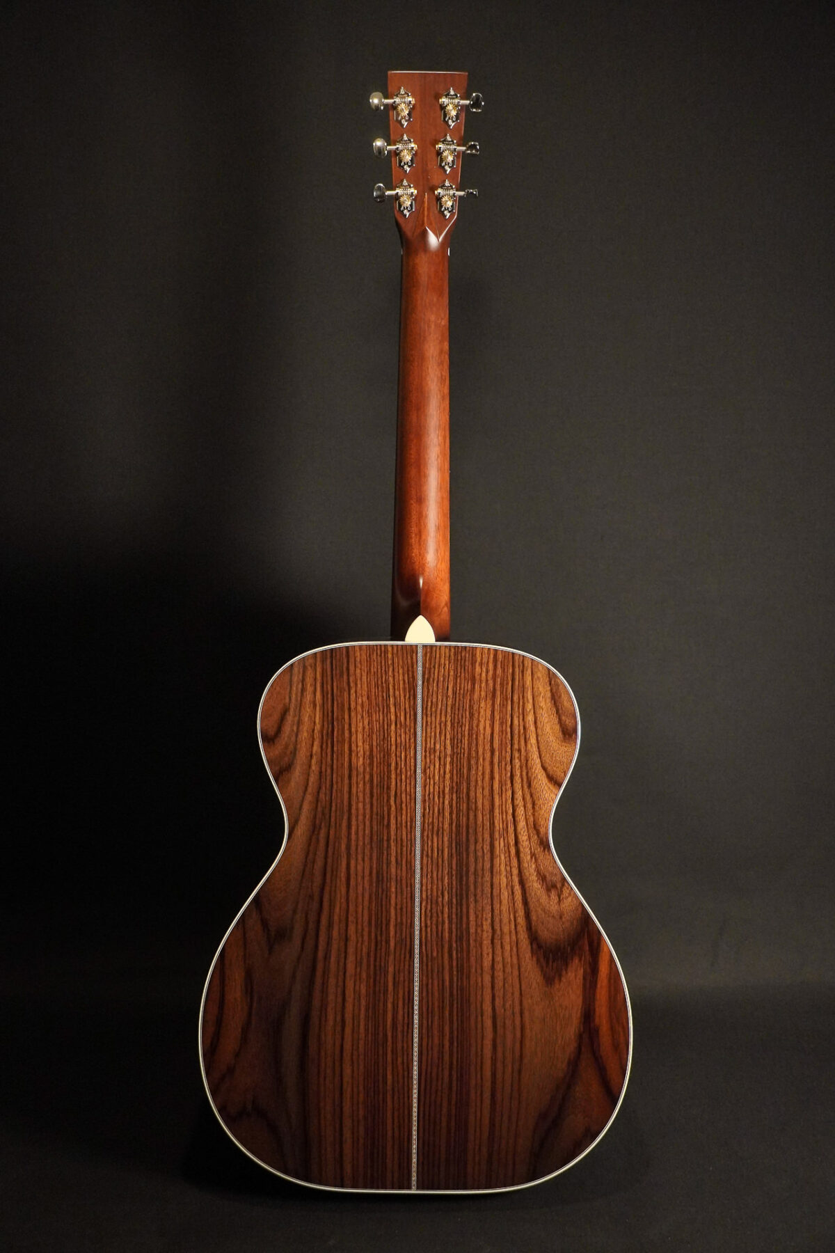 Alternative view of Huss & Dalton TOM-R Custom Baked Sitka / Figured Indian Rosewood
