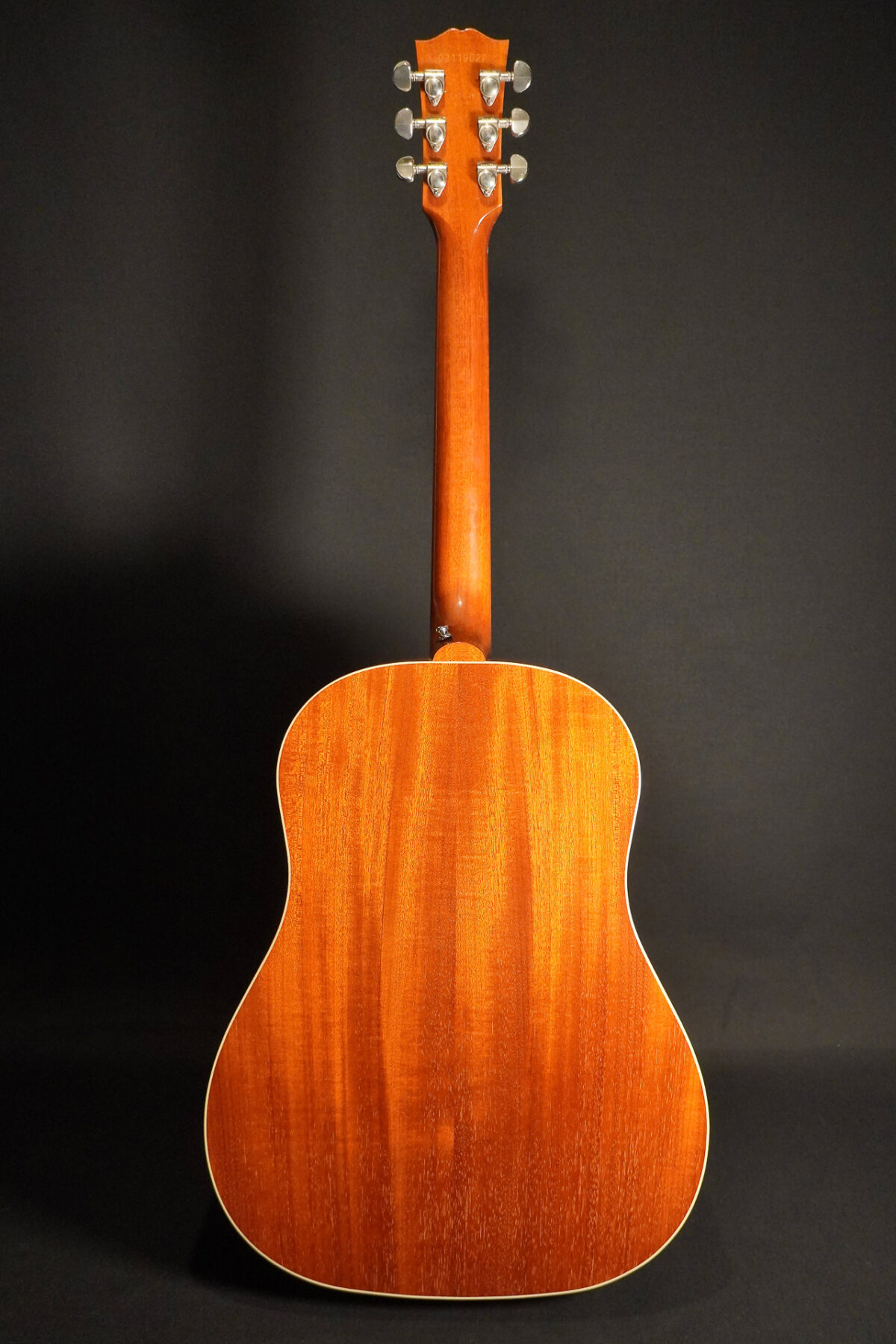 Alternative view of Gibson J-45 Standard Natural 2009 - L.R.Baggs VTC Tonabnehmer